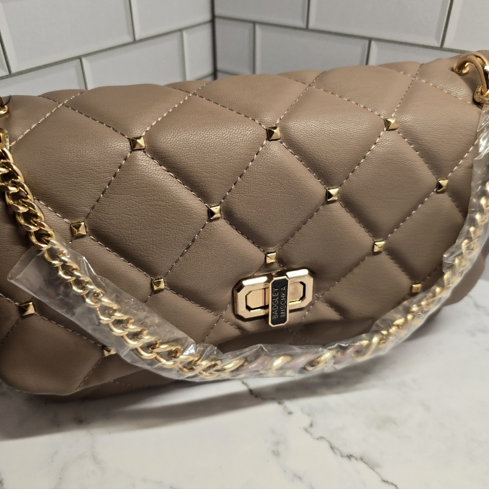 NWT Badgley Mischka Elegant Tan Quilted Chain Bag